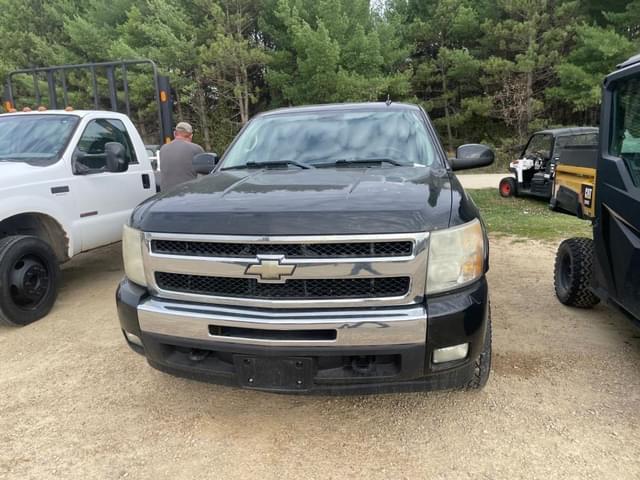 Image of Chevrolet 1500 equipment image 1