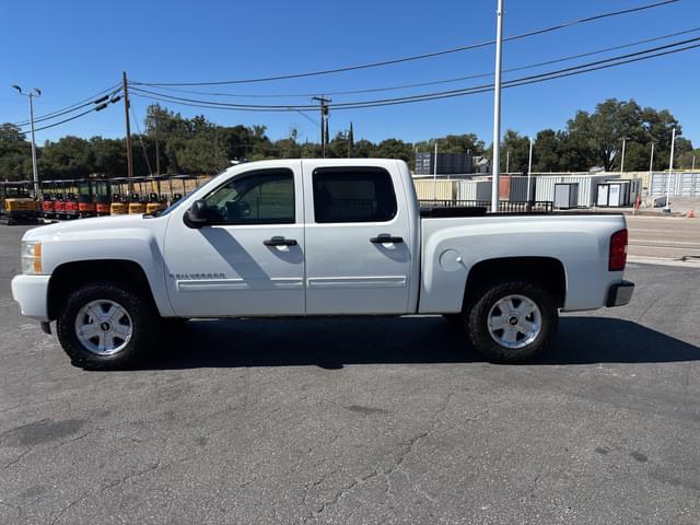 Image of Chevrolet 1500 equipment image 1