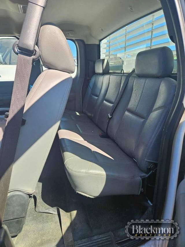 Image of Chevrolet 1500 equipment image 4