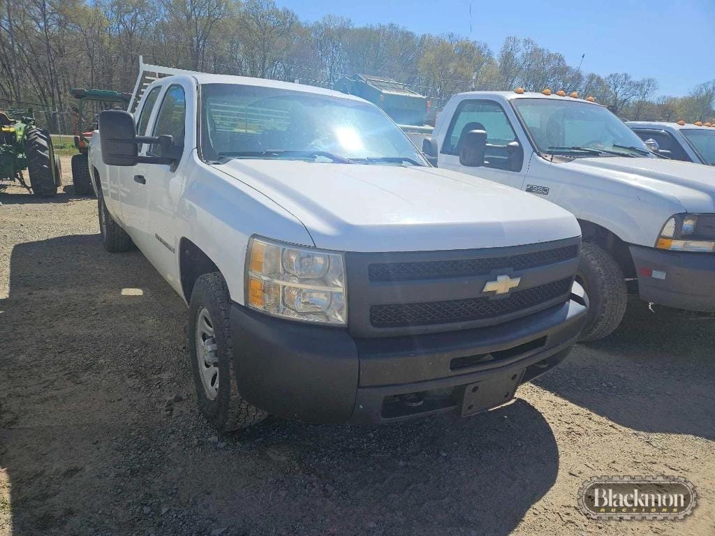 2009 Chevrolet 1500 Equipment Image0
