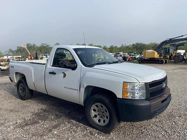 Image of Chevrolet 1500 equipment image 3