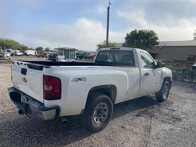 Image of Chevrolet 1500 equipment image 2