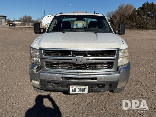 Image of Chevrolet 2500HD equipment image 2