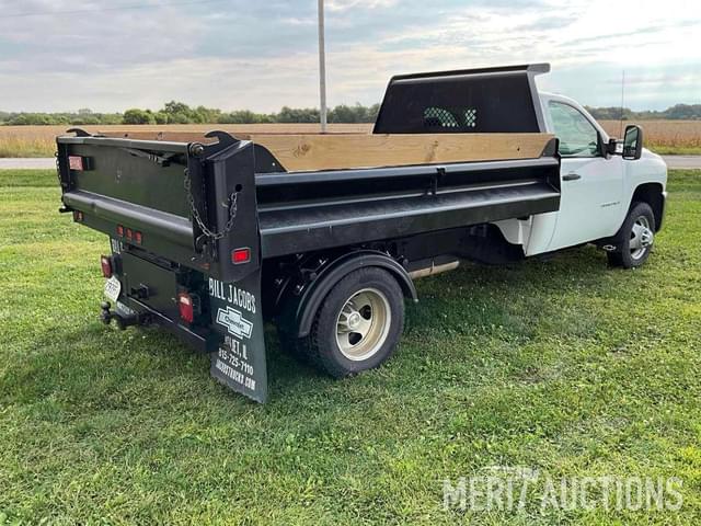 Image of Chevrolet 3500HD equipment image 1