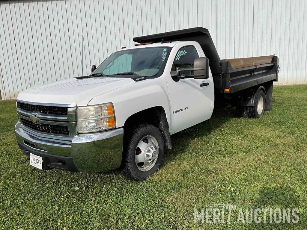 Image of Chevrolet 3500HD Primary image