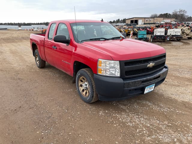 Image of Chevrolet Silverado equipment image 3
