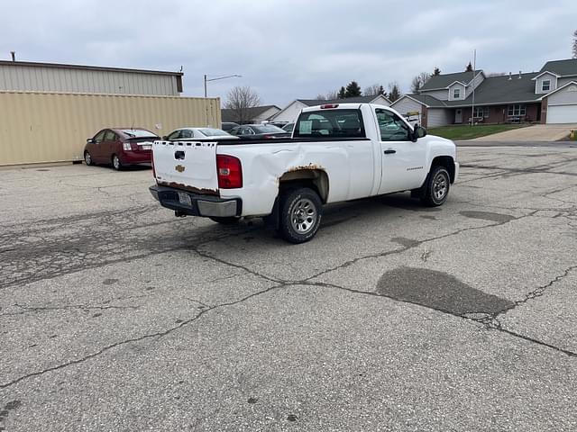 Image of Chevrolet Silverado equipment image 4