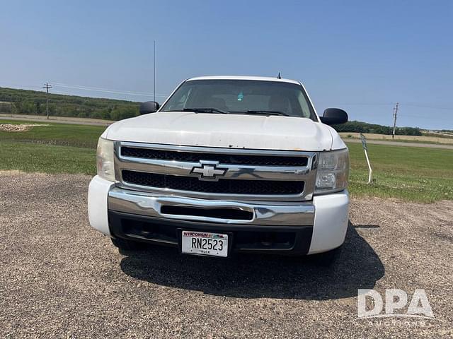 Image of Chevrolet Silverado equipment image 2