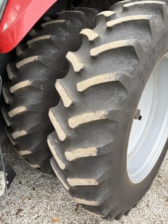 Image of Case IH Magnum 215 equipment image 3