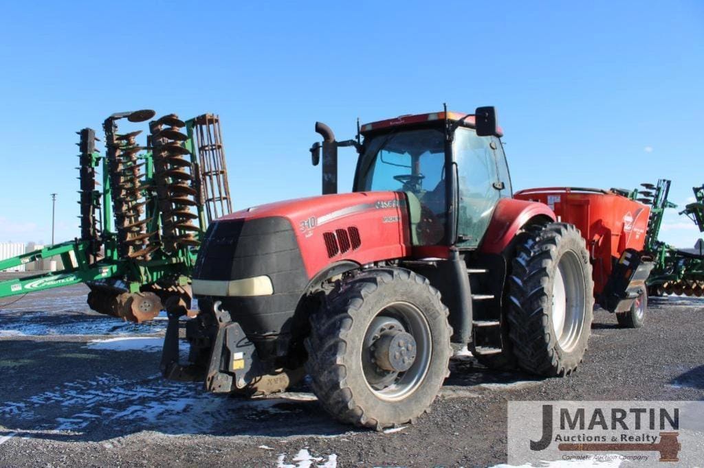 2009 Case IH Magnum 310 Equipment Image0