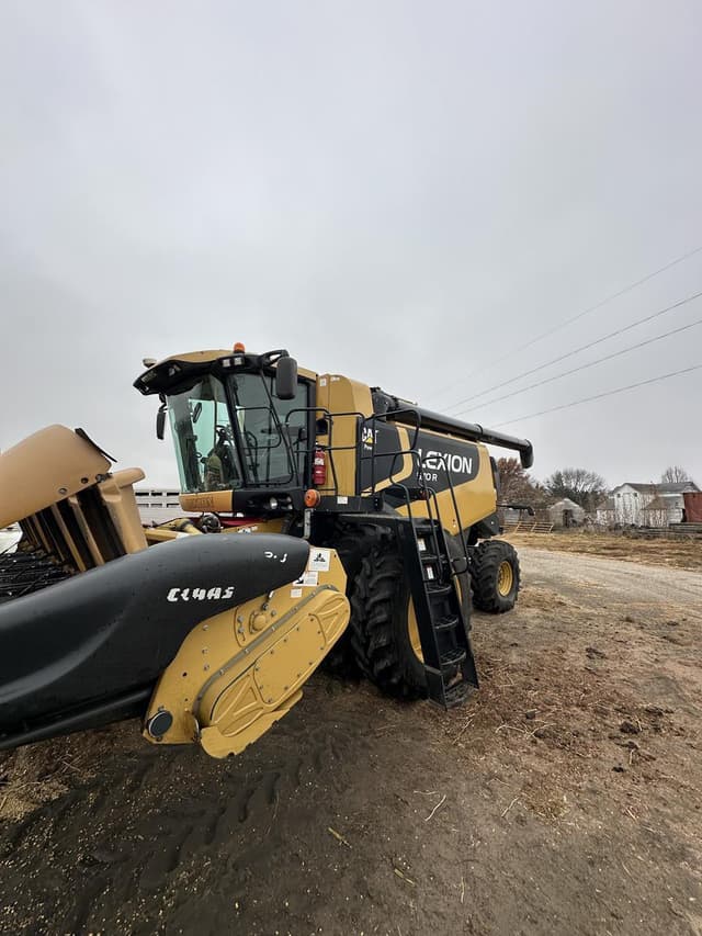 Image of CLAAS Lexion 570R equipment image 3