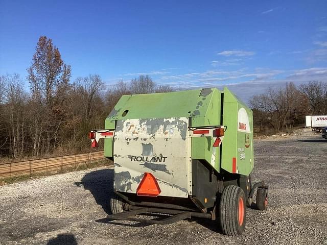 Image of CLAAS Rollant 340 equipment image 4