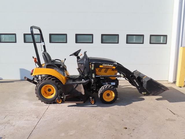 Image of Cub Cadet SC2400 equipment image 4