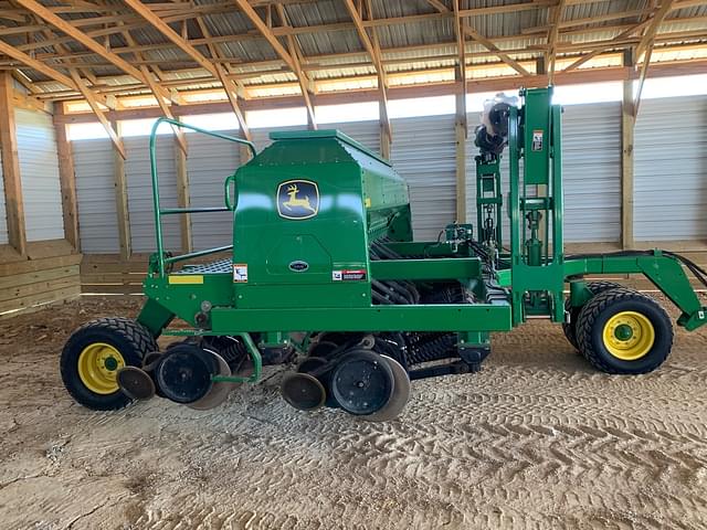 Image of John Deere 1590 equipment image 1