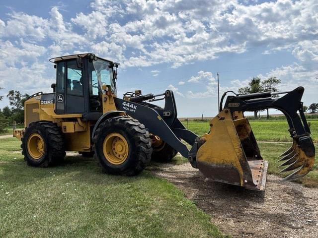 Image of John Deere 444K equipment image 4