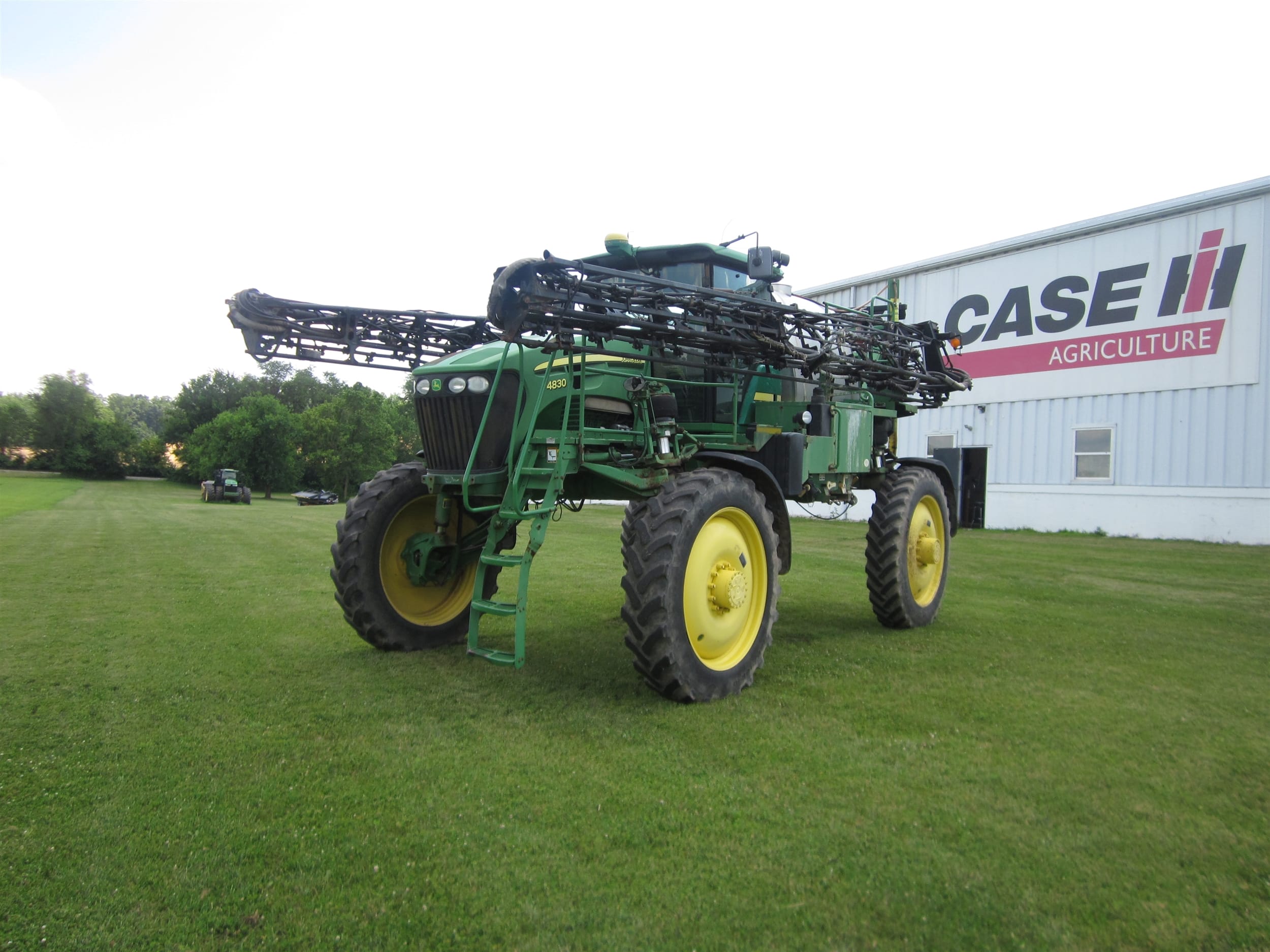 2009 John Deere 4830 Equipment Image0