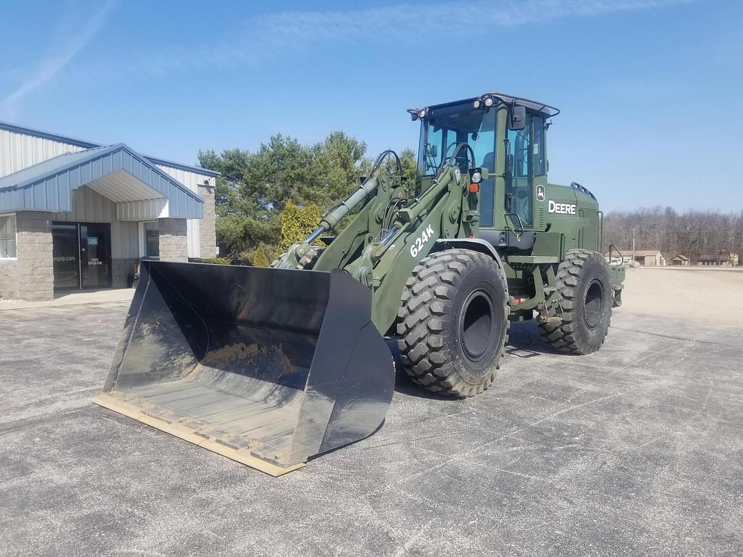 Image of John Deere 624K Primary image