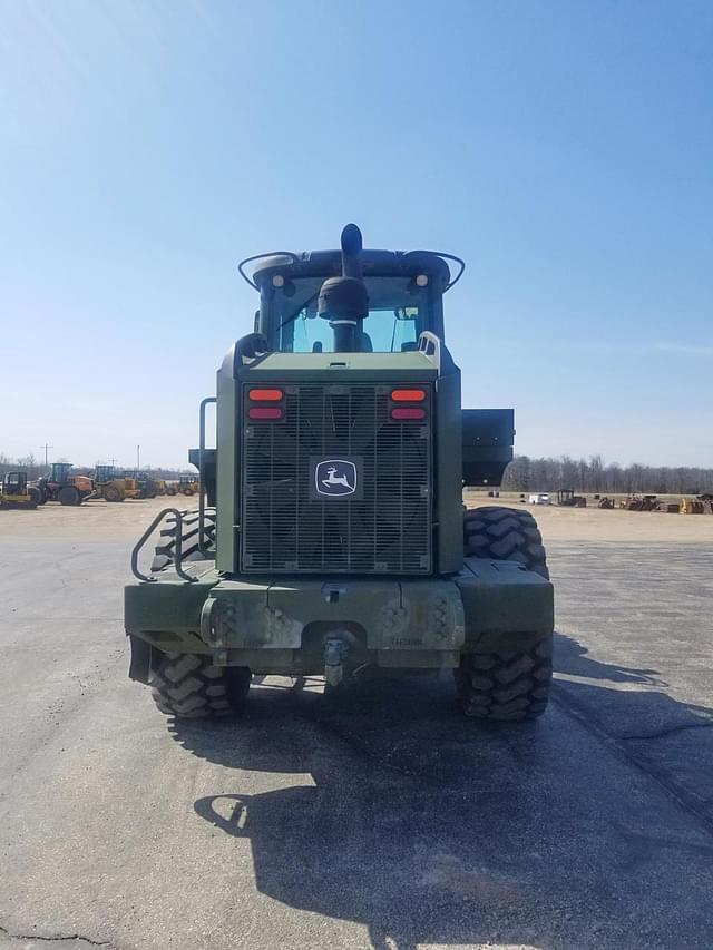 Image of John Deere 624K equipment image 3