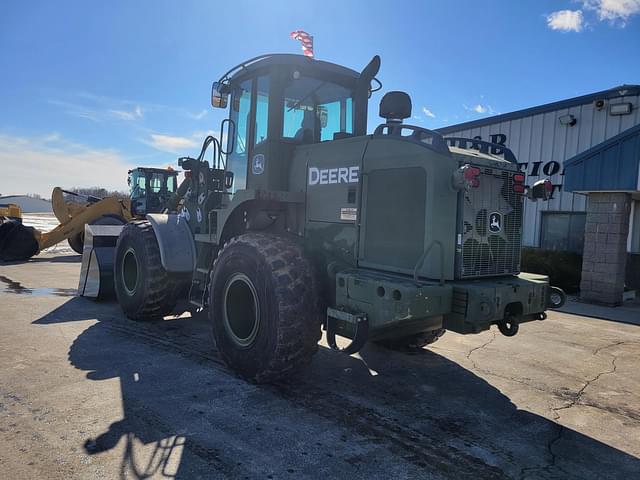 Image of John Deere 624K equipment image 2