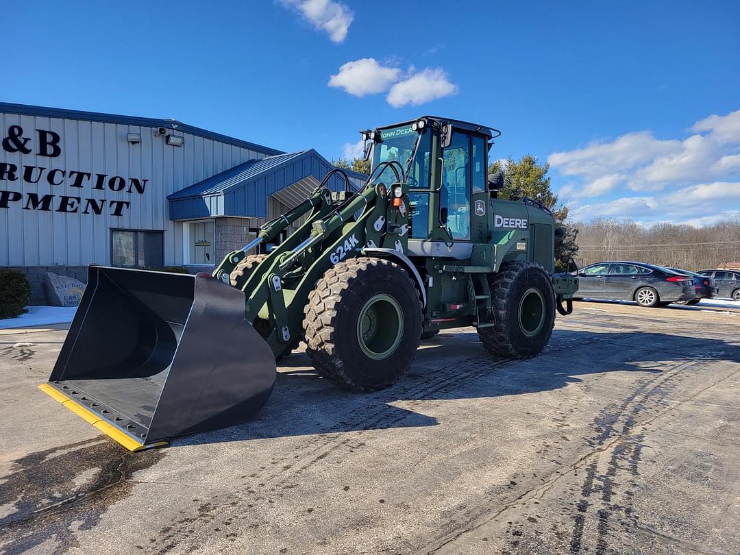 Image of John Deere 624K Primary image