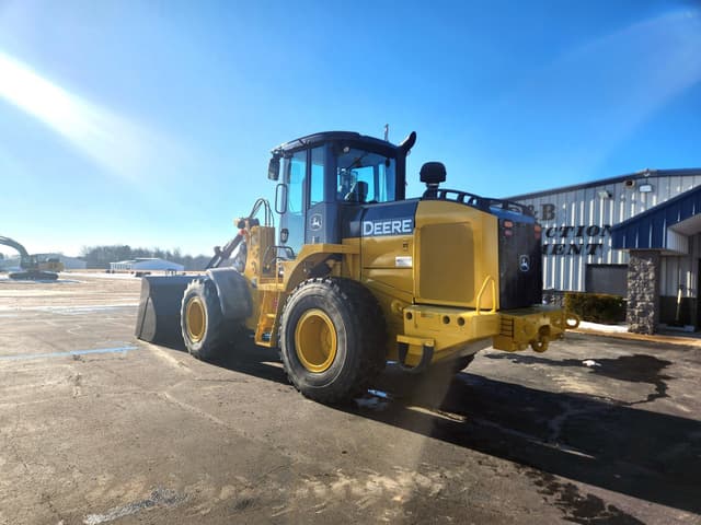 Image of John Deere 624K equipment image 2