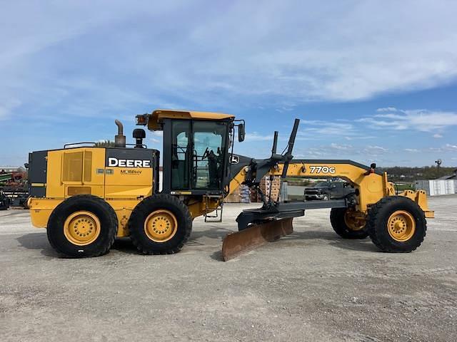 Image of John Deere 770G equipment image 3