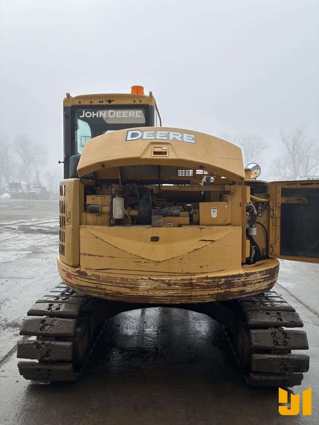 Image of John Deere 85D equipment image 2