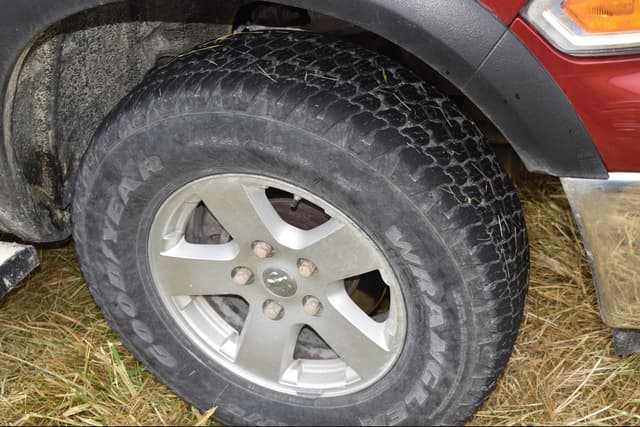 Image of Dodge Ram 1500 equipment image 4