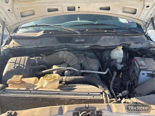 Image of Dodge Ram 2500 equipment image 4