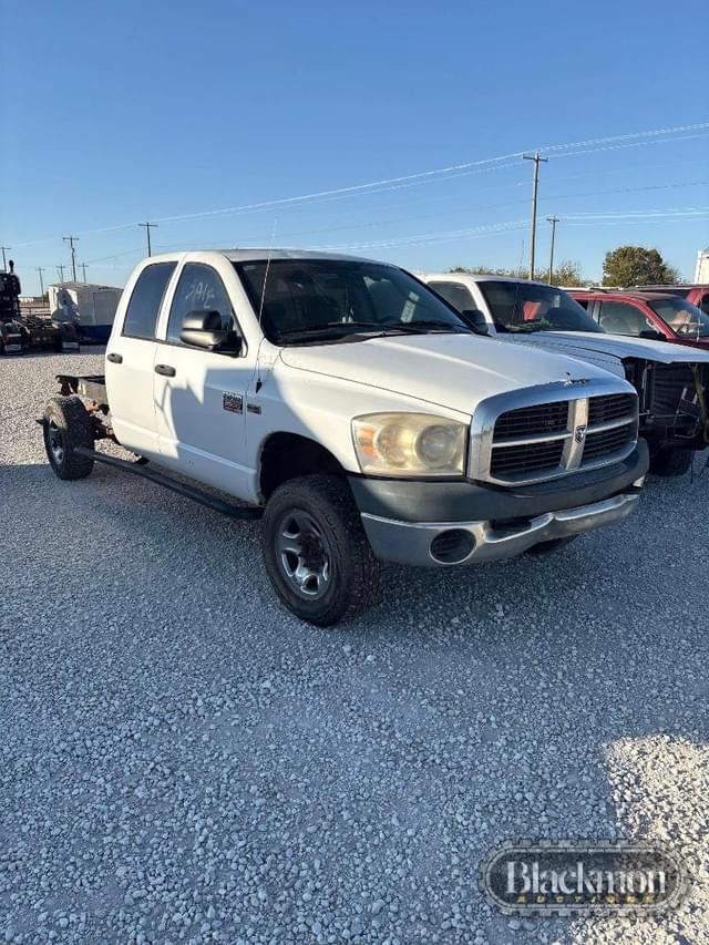 Image of Dodge Ram 2500 equipment image 3