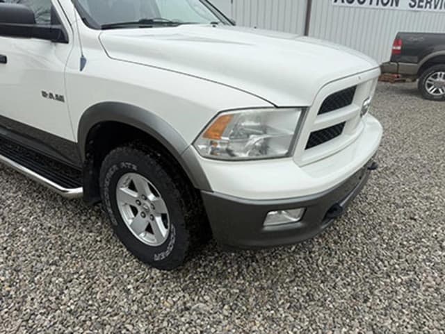 Image of Dodge Ram 1500 equipment image 2