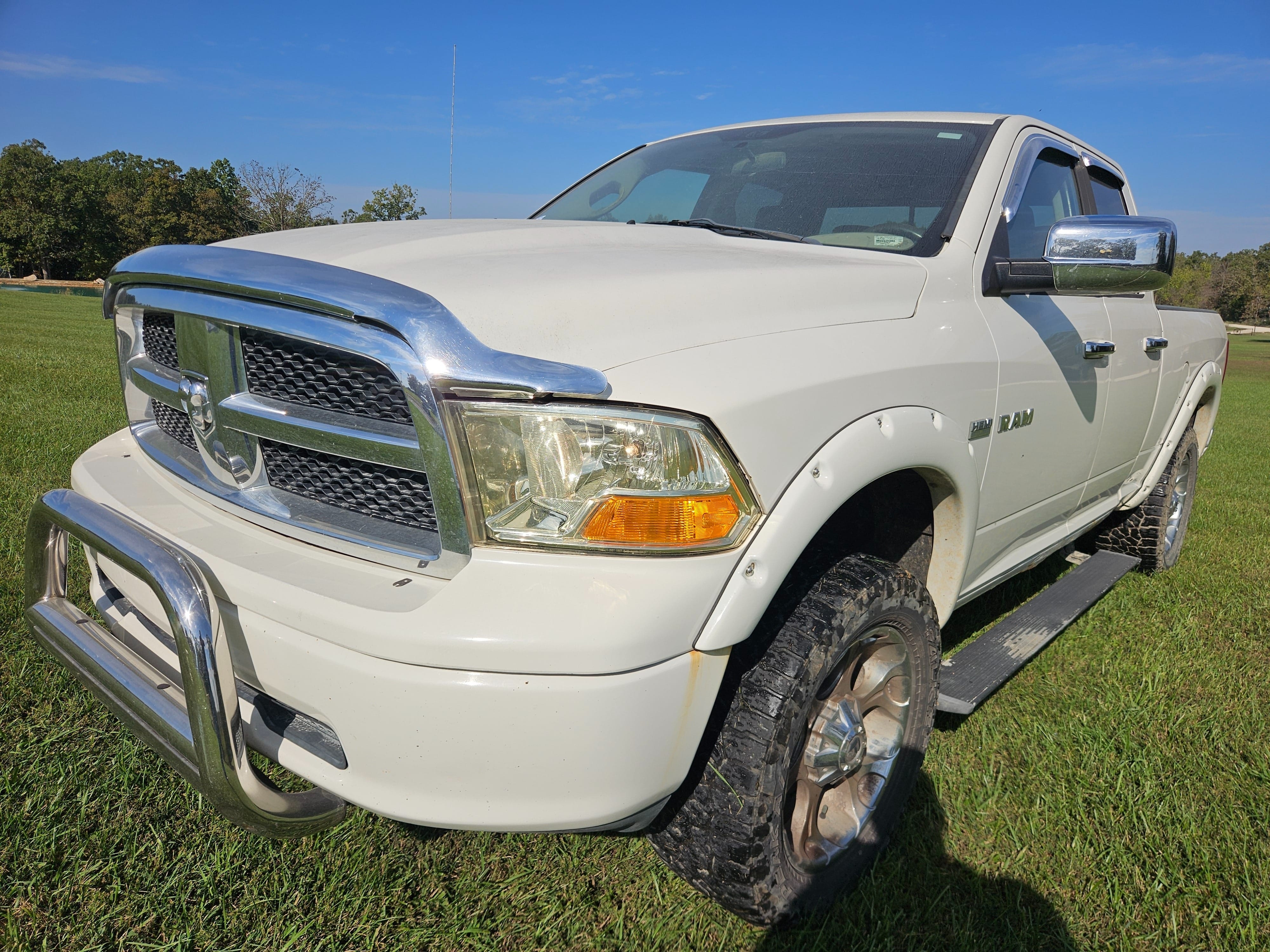 2009 Dodge Ram 1500 Equipment Image0