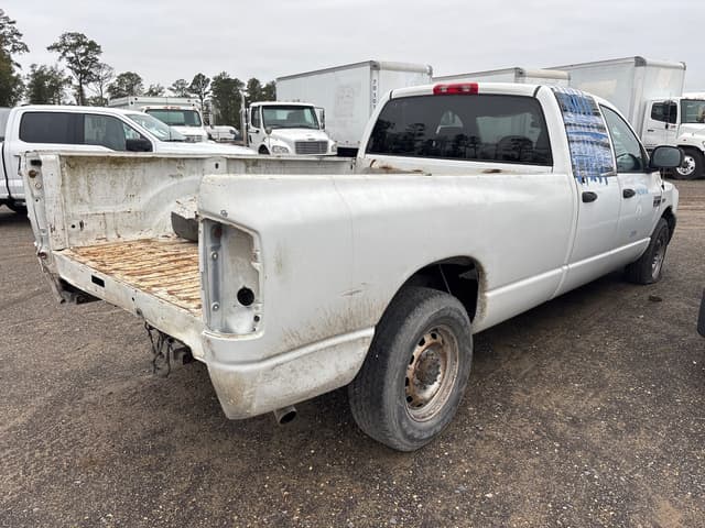 Image of Dodge Ram 2500 equipment image 3