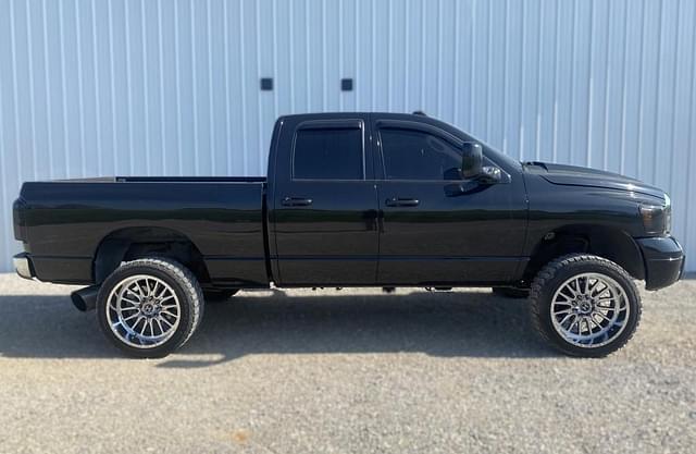 Image of Dodge Ram 2500 equipment image 4