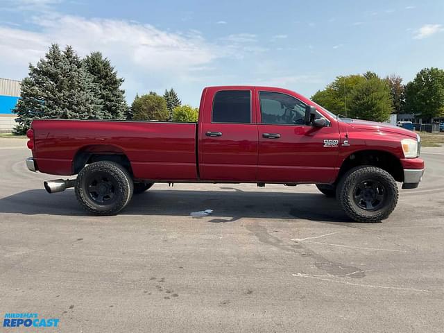 Image of Dodge Ram 2500 equipment image 3