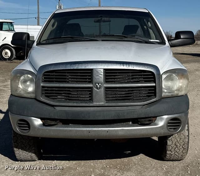 Image of Dodge Ram 2500 equipment image 1