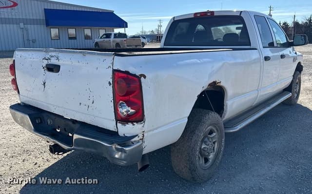 Image of Dodge Ram 2500 equipment image 4