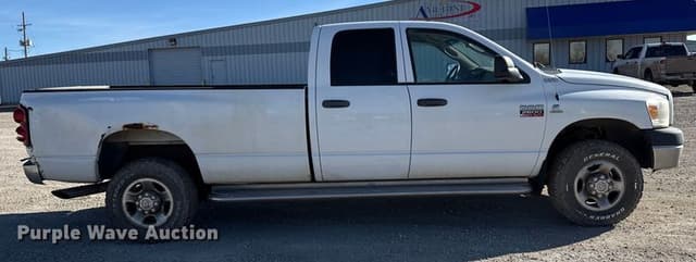 Image of Dodge Ram 2500 equipment image 3