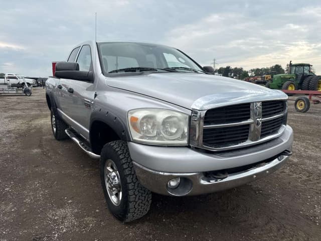 Image of Dodge Ram 2500HD equipment image 4