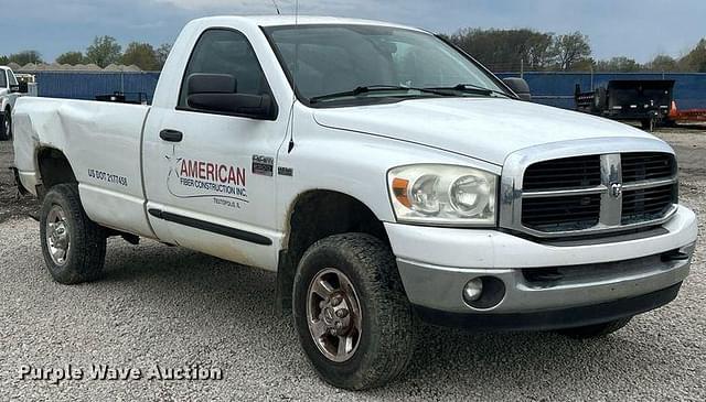 Image of Dodge Ram 2500 equipment image 2