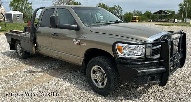 Image of Dodge Ram 2500 equipment image 2