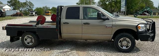 Image of Dodge Ram 2500 equipment image 3