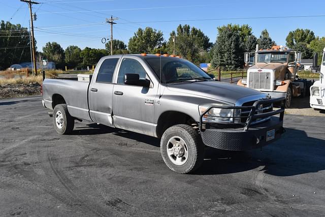 Image of Dodge Ram 3500HD equipment image 4