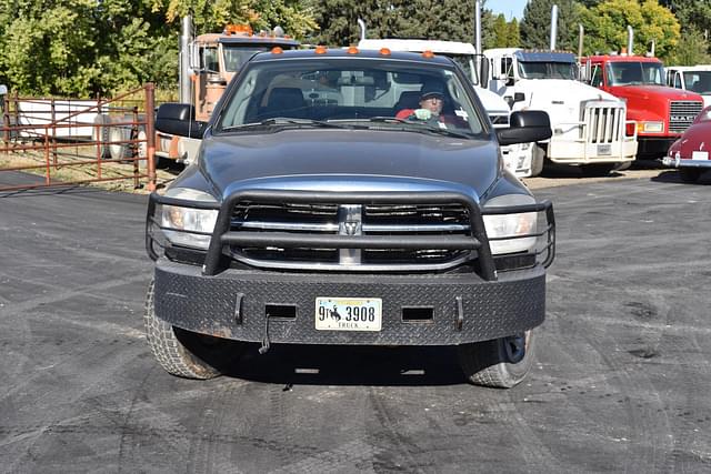 Image of Dodge Ram 3500HD equipment image 3