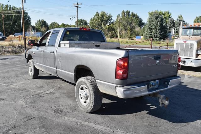 Image of Dodge Ram 3500HD equipment image 2