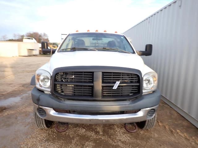 Image of Dodge Ram 4500 equipment image 1