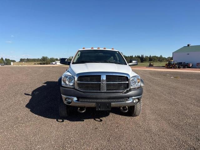 Image of Dodge Ram 4500 equipment image 2
