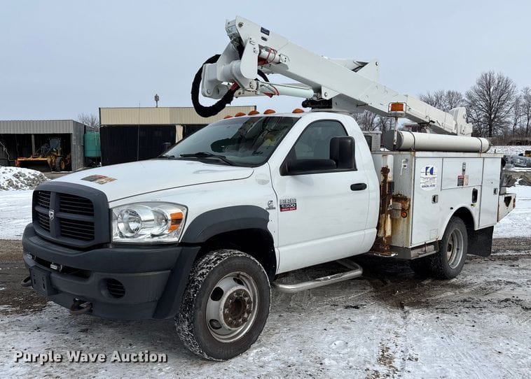 2009 Dodge Ram 5500 Equipment Image0