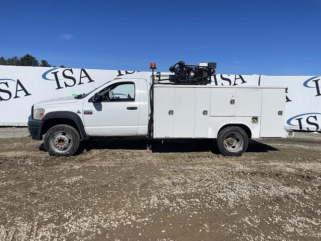 Image of Dodge Ram 5500 equipment image 1