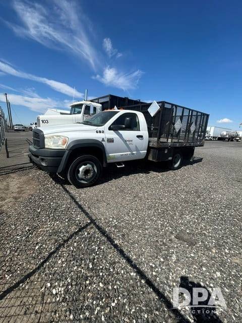 2009 Dodge Ram 5500 Equipment Image0
